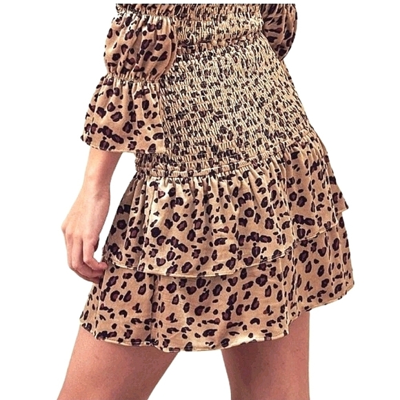 Storia Tiered Smocked Velvet Leopard Skirt Size Medium - Picture 2 of 8